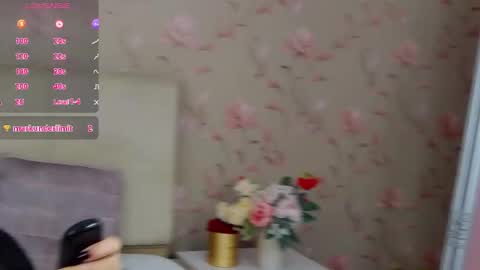 Vivian online show from November 7, 8:25 am