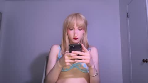 vivian layy online show from June 17, 12:46 am