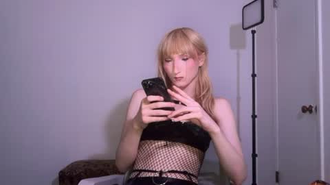vivian layy online show from June 17, 11:38 pm