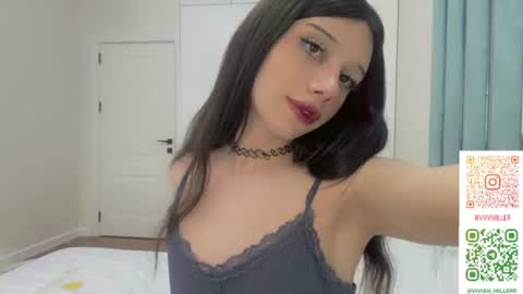Snapshot of vivianmiller_ chatting on June 26, 3:33 am Vivian online show from June 26, 3:33 am