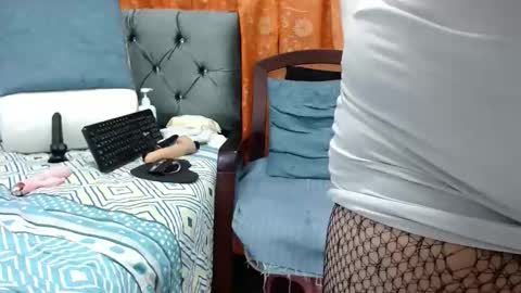 Snapshot of viviannajhonson chatting on April 10, 1:11 am ViviannaJhonson online show from April 10, 1:11 am