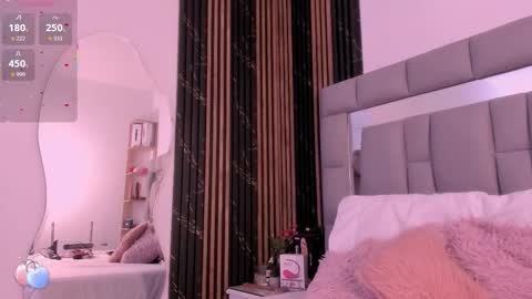 Vivi online show from November 7, 12:05 pm