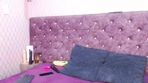 VivianRose online show from November 30, 3:54 am