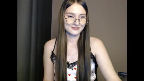 Vivi online show from February 18, 7:26 am