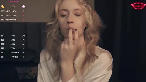 Nelly and Mari online show from March 3, 4:14 am