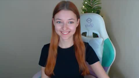 Snapshot of vivien_leight chatting on December 26, 1:07 am Vivien online show from December 26, 1:07 am