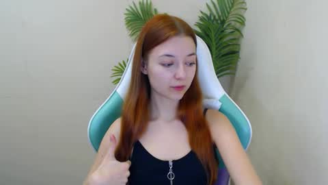 Snapshot of vivien_leight chatting on January 6, 6:31 pm Vivien online show from January 6, 6:31 pm
