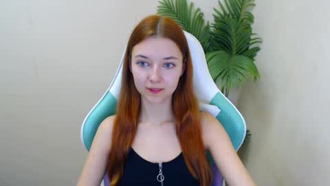 Snapshot of vivien_leight chatting on January 10, 6:38 pm Vivien online show from January 10, 6:38 pm
