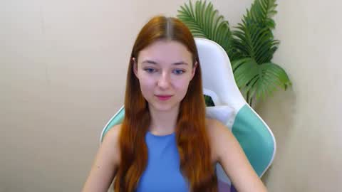 Snapshot of vivien_leight chatting on January 30, 12:50 am Vivien online show from January 30, 12:50 am