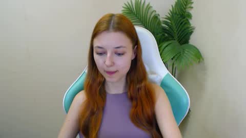 Snapshot of vivien_leight chatting on March 10, 9:51 pm Vivien online show from March 10, 9:51 pm