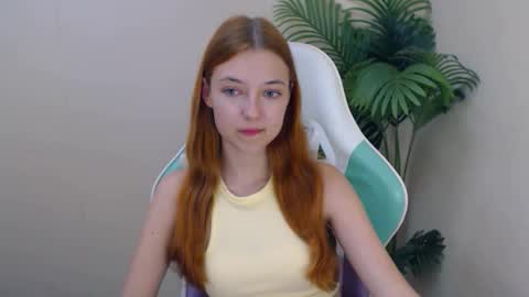 Snapshot of vivien_leight chatting on September 12, 5:46 pm Vivien online show from September 12, 5:46 pm