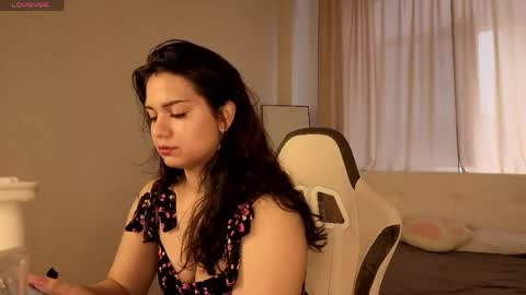 vivien_ross online show from June 9, 12:55 am
