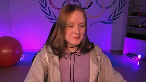 Vivien online show from December 3, 1:10 pm