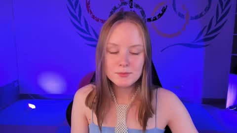 Vivien online show from December 7, 3:19 pm