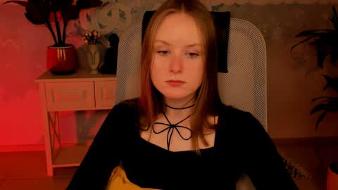 Vivien online show from December 10, 4:49 pm