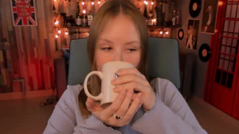 Vivien online show from December 24, 1:28 pm