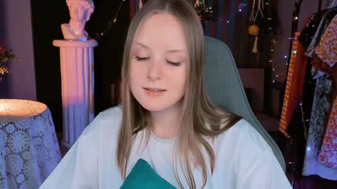 Vivien online show from December 28, 7:22 pm