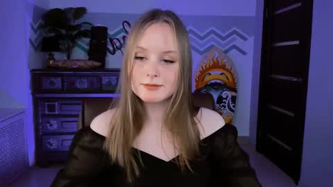 Vivien online show from March 12, 4:13 pm