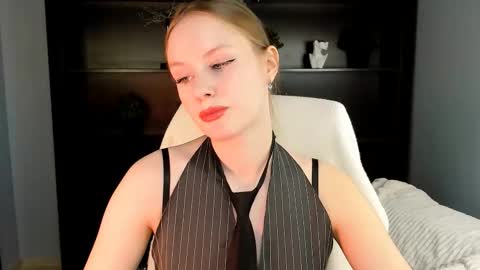 Snapshot of vivienleeigh chatting on January 18, 1:04 pm Vivien online show from January 18, 1:04 pm