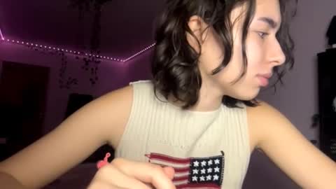 Snapshot of viviennebreihan chatting on November 28, 4:20 pm Vivi online show from November 28, 4:20 pm