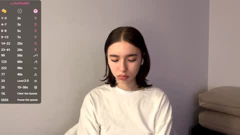 Snapshot of viviennebreihan chatting on January 13, 7:13 am Vivi online show from January 13, 7:13 am