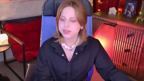 Vivienne  online show from June 25, 12:53 pm