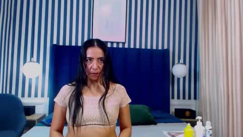 Snapshot of viviennerosette chatting on September 20, 1:01 pm Vivian online show from September 20, 1:01 pm