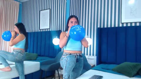 Vivian  online show from November 25, 1:11 pm