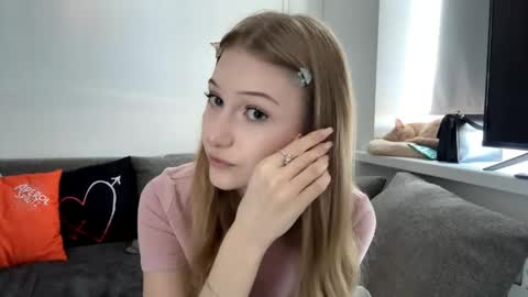 Kristy online show from April 28, 1:27 pm