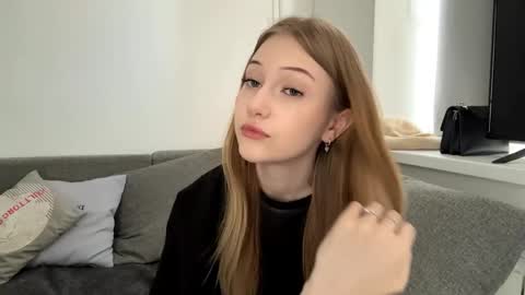 Kristy online show from April 30, 1:39 pm