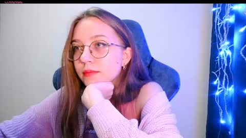 Snapshot of vivivivikkie chatting on April 24, 8:55 pm vivivivikkie online show from April 24, 8:55 pm