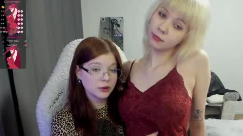 chatur babes online show from April 19, 7:27 pm