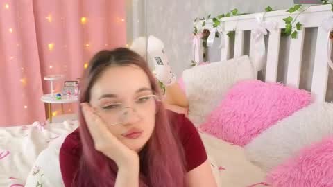 vivyboo111 online show from May 8, 8:14 pm
