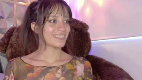 Vixen  online show from April 3, 11:30 am