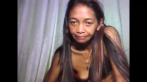 Snapshot of vixen_lina chatting on May 20, 6:25 pm vixen_lina online show from May 20, 6:25 pm