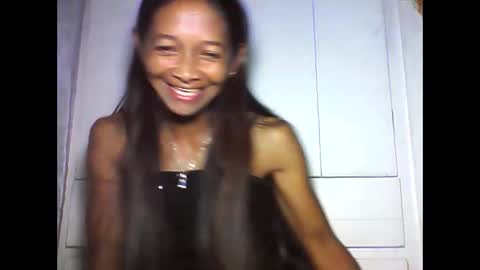 Snapshot of vixen_lina chatting on May 22, 6:46 pm vixen_lina online show from May 22, 6:46 pm