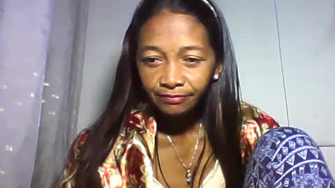 Snapshot of vixen_lina chatting on June 24, 6:40 pm vixen_lina online show from June 24, 6:40 pm