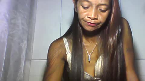 Snapshot of vixen_lina chatting on June 28, 5:30 pm vixen_lina online show from June 28, 5:30 pm
