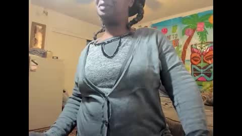 Snapshot of vixenfyre chatting on January 12, 9:53 pm Vixen Fyre online show from January 12, 9:53 pm