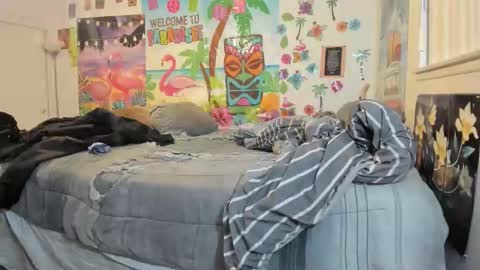 Snapshot of vixenfyre chatting on February 22, 3:18 am Vixen Fyre online show from February 22, 3:18 am