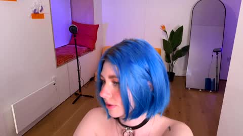 Polly  Online mostly at 9pm-2am UK Time online show from March 4, 9:43 pm