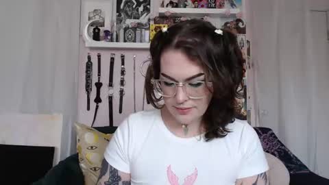 Snapshot of vixinvvitch chatting on July 7, 4:44 pm VIXIN online show from July 7, 4:44 pm