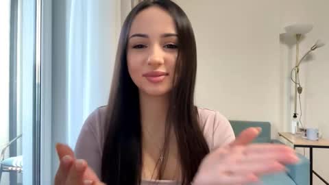 Snapshot of vixy_luna chatting on March 15, 2:01 pm Miss Mia online show from March 15, 2:01 pm