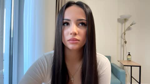 Snapshot of vixy_luna chatting on April 1, 1:23 pm Miss Mia online show from April 1, 1:23 pm