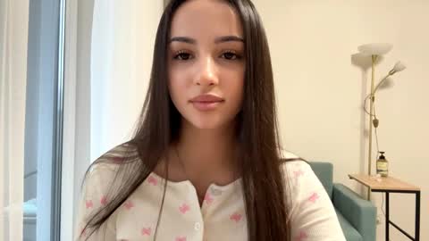 Snapshot of vixy_luna chatting on April 3, 1:53 pm Miss Mia online show from April 3, 1:53 pm