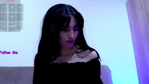 LOLA online show from October 6, 1:25 am