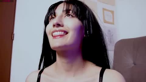 LOLA online show from November 23, 10:53 pm