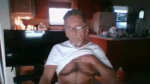 Snapshot of vnpg92 chatting on March 30, 12:33 am vnpg92 online show from March 30, 12:33 am