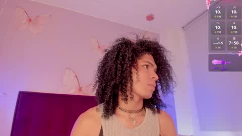 Snapshot of vnuss__ chatting on June 17, 7:44 am VENUS online show from June 17, 7:44 am