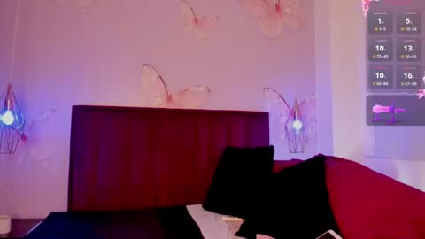 Snapshot of vnuss__ chatting on June 20, 5:54 am VENUS online show from June 20, 5:54 am